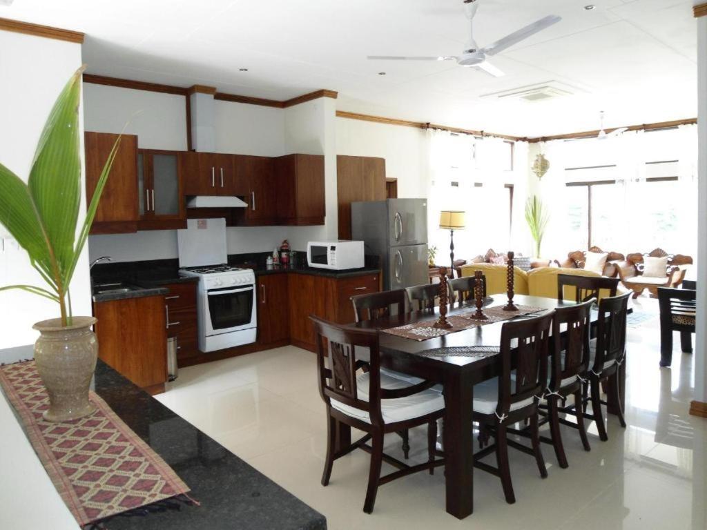 Bayview Villa -Sea Side Villa Anse Boileau Ngoại thất bức ảnh