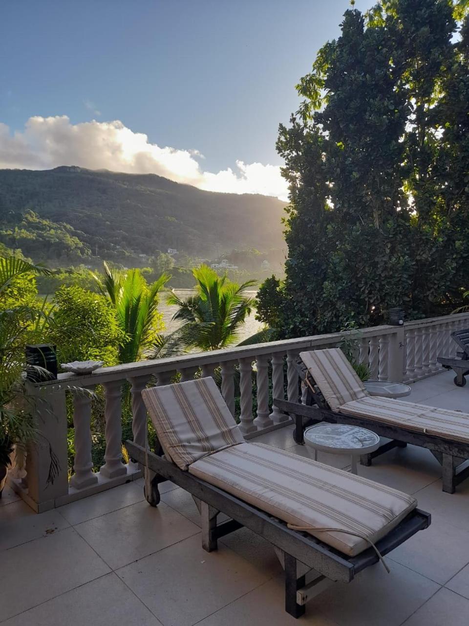 Bayview Villa -Sea Side Villa Anse Boileau Ngoại thất bức ảnh